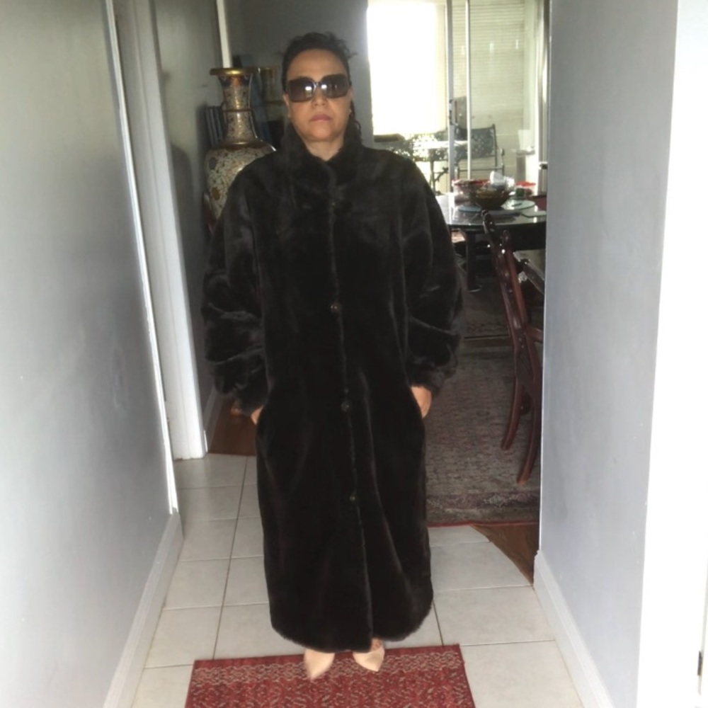 J.PERCY For MARVIN RICHARDS FAUX FUR AND  REVERSIBLE COAT .SIZE MP